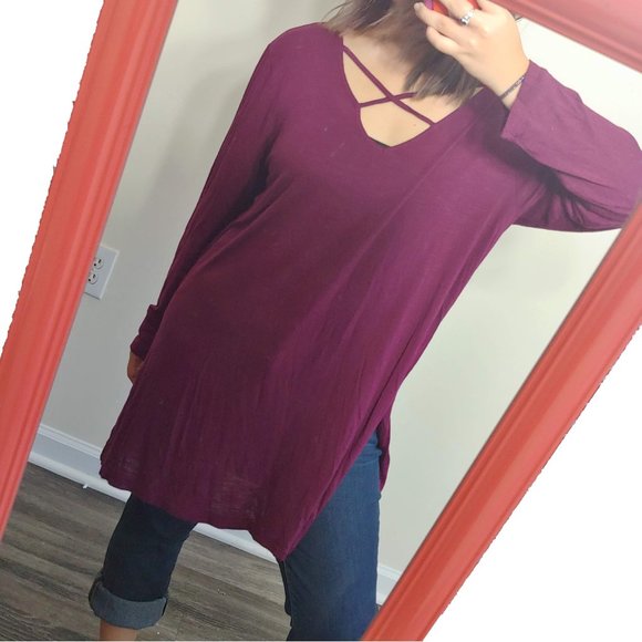 Old Navy Tops - Old Navy Cross Necked Magenta Tunic with Slits